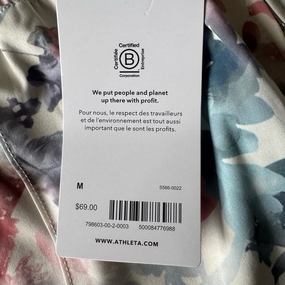 Athleta women’s short Size M - Picture 7 of 11